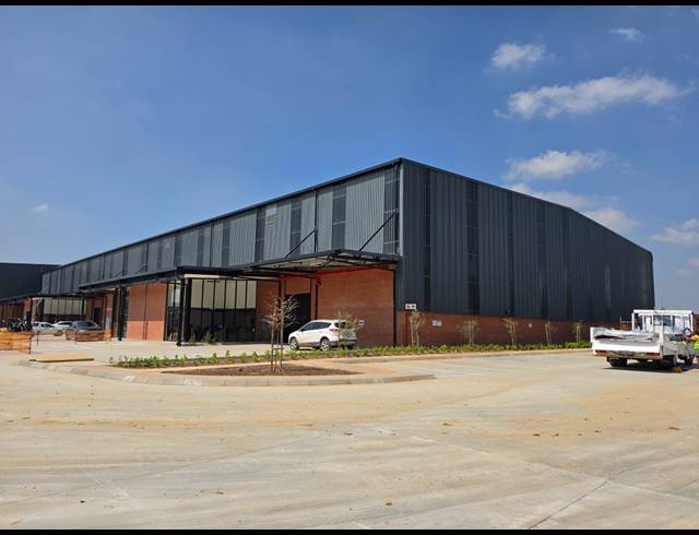 2,200M² WAREHOUSE TO LET IN GOSFORTH PARK